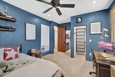 5807 E Orange Blossom Lane, Phoenix, AZ 85018 - Photo 30