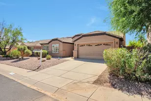25836 N 43rd Pl, Phoenix, AZ 85050 - Photo 2