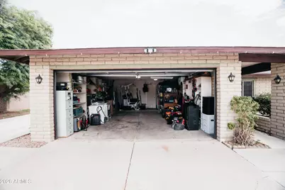 9801 N 49th Lane, Glendale, AZ 85302 - Photo 4