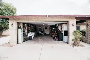 9801 N 49th Ln, Glendale, AZ 85302 - Photo 4