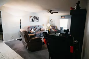 9801 N 49th Ln, Glendale, AZ 85302 - Photo 8