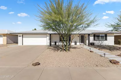 10132 W Oak Ridge Drive, Sun City, AZ 85351 - Photo 2