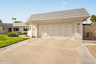 10344 W Hutton Dr, Sun City, AZ 85351 - Photo 4