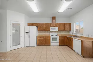 8748 W Wood Dr, Peoria, AZ 85381 - Photo 8