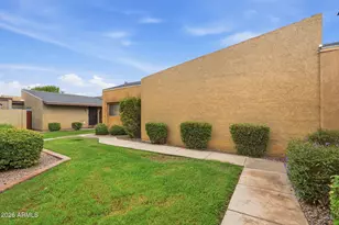 904 S Melody Ln, Tempe, AZ 85281 - Photo 2