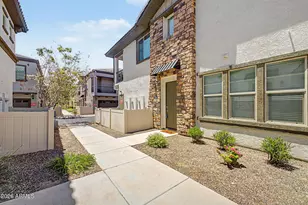 2721 S Decatur Dr, Gilbert, AZ 85295 - Photo 2