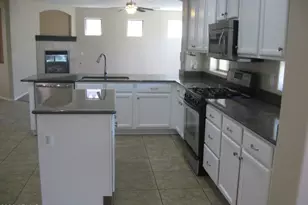 12616 W Blackstone Ln, Peoria, AZ 85383 - Photo 4