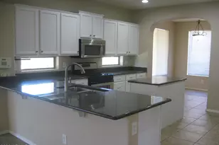 12616 W Blackstone Ln, Peoria, AZ 85383 - Photo 2