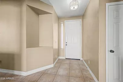 6611 S 25th Drive, Phoenix, AZ 85041 - Photo 4