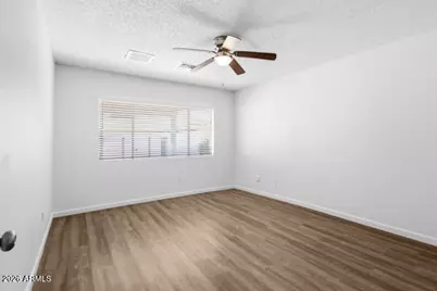 10111 W Colter Street, Glendale, AZ 85307 - Photo 8