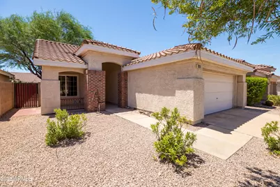 3231 E Menadota Drive, Phoenix, AZ 85050 - Photo 2