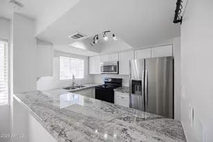 1808 N 32nd St, Phoenix, AZ 85008 - Photo 8