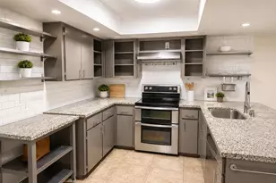11460 S Pawnee Cir, Phoenix, AZ 85044 - Photo 6