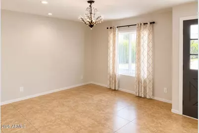 11460 S Pawnee Circle, Phoenix, AZ 85044 - Photo 4