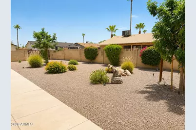 11460 S Pawnee Circle, Phoenix, AZ 85044 - Photo 18