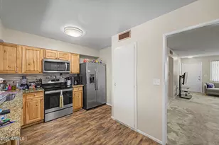 14046 N Newcastle Dr, Sun City, AZ 85351 - Photo 8