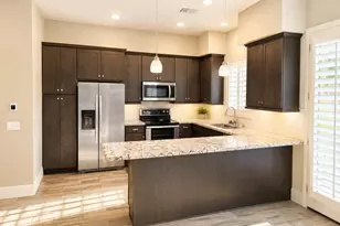 8965 N 8th Dr, Phoenix, AZ 85021 - Photo 1
