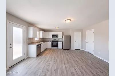 137 W Dewey Avenue, Coolidge, AZ 85128 - Photo 2