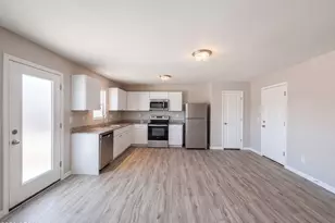 137 W Dewey Ave, Coolidge, AZ 85128 - Photo 2
