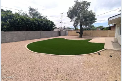 8127 E Mitchell Drive, Scottsdale, AZ 85251 - Photo 20