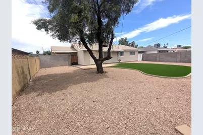 8127 E Mitchell Drive, Scottsdale, AZ 85251 - Photo 22
