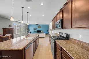12119 W Hide Trail, Peoria, AZ 85383 - Photo 10