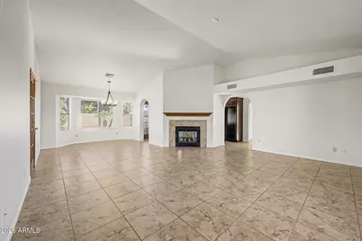 807 E Aire Libre Avenue, Phoenix, AZ 85022 - Photo 8