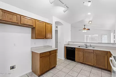 8950 W Holly Street, Phoenix, AZ 85037 - Photo 4