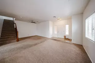 12039 W Leather Ln, Peoria, AZ 85383 - Photo 4