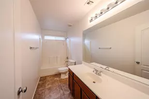 12039 W Leather Ln, Peoria, AZ 85383 - Photo 20
