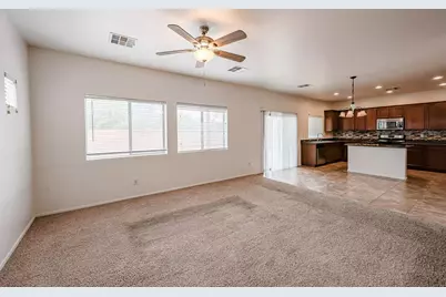 12039 W Leather Lane, Peoria, AZ 85383 - Photo 10