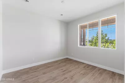 5618 W Mauna Loa Lane, Glendale, AZ 85306 - Photo 10