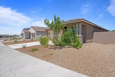 5618 W Mauna Loa Lane, Glendale, AZ 85306 - Photo 4