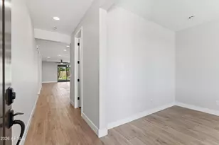 5618 W Mauna Loa Ln, Glendale, AZ 85306 - Photo 4