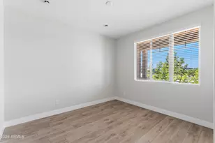 5618 W Mauna Loa Ln, Glendale, AZ 85306 - Photo 6