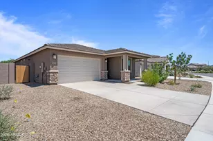 5618 W Mauna Loa Ln, Glendale, AZ 85306 - Photo 2