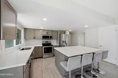 10020 N 52nd Drive, Glendale, AZ 85302 - Photo 2
