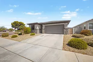 17896 W Daley Ln, Surprise, AZ 85387 - Photo 4