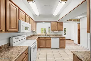 9847 W Wrangler Dr, Sun City, AZ 85373 - Photo 18