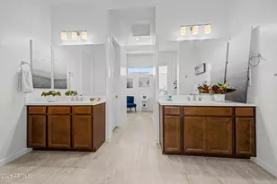 1122 E Monte Wy, Phoenix, AZ 85042 - Photo 22