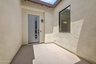 1122 E Monte Wy, Phoenix, AZ 85042 - Photo 4