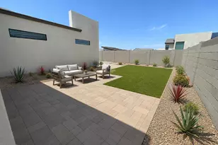 1122 E Monte Wy, Phoenix, AZ 85042 - Photo 36