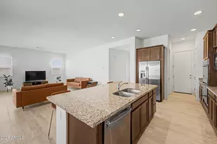 1122 E Monte Wy, Phoenix, AZ 85042 - Photo 12