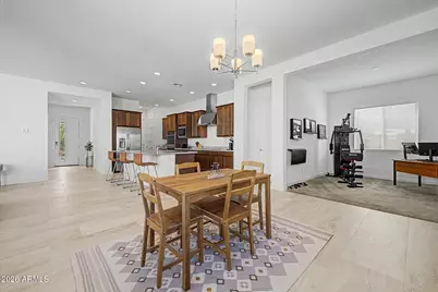 1122 E Monte Way, Phoenix, AZ 85042 - Photo 14