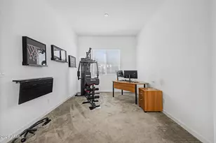 1122 E Monte Wy, Phoenix, AZ 85042 - Photo 16