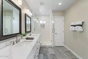 322 W Coronado Rd, Phoenix, AZ 85003 - Photo 22