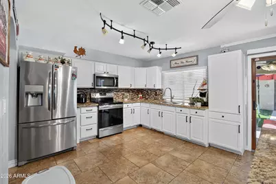 4832 N 63rd Drive, Phoenix, AZ 85033 - Photo 16
