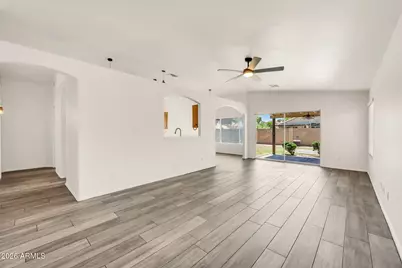 145 W Merrill Court, Gilbert, AZ 85233 - Photo 8