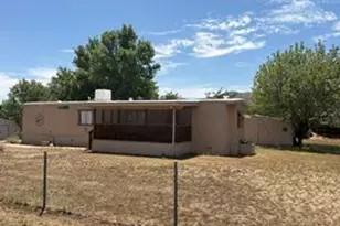 18386 S Pioneer Ave, Peeples Valley, AZ 86332 - Photo 6