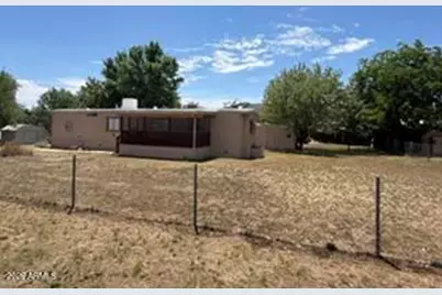 18386 S Pioneer Avenue, Peeples Valley, AZ 86332 - Photo 10